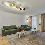 Terrace Apartment Trocadero Eiffel Tower By Studio Prestige
